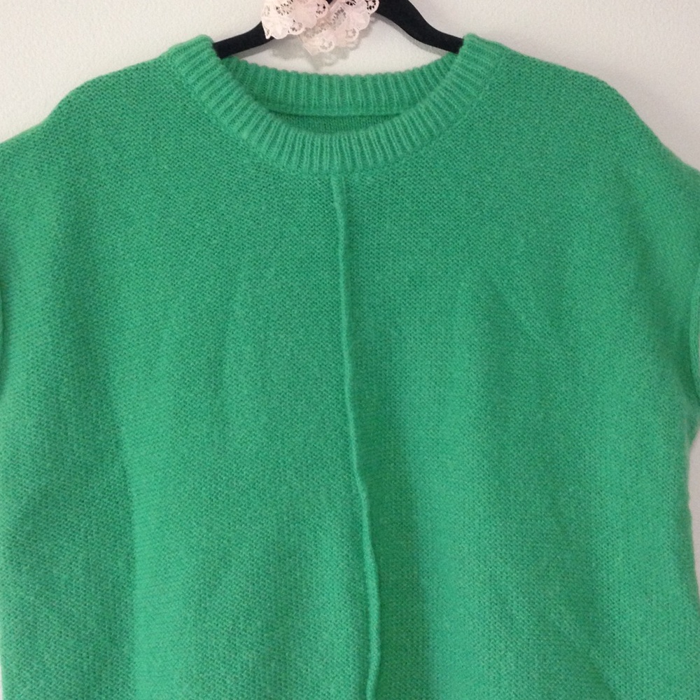 Solid Green Round Neck Sleeveless Pullover Knit S… - image 2